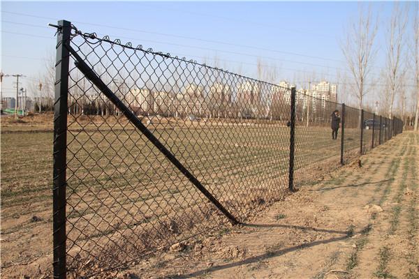 2.1mx10mx50x50mm galvanized steel 8 foot chain link fence from ". Victoria "