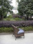 (5pcs)=4pcs chair+1pcs table.