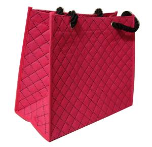 Wholesale Recyclable Colorful 75g Square Veins Quilted Non Woven Carry Bag With Twist Rope from china suppliers