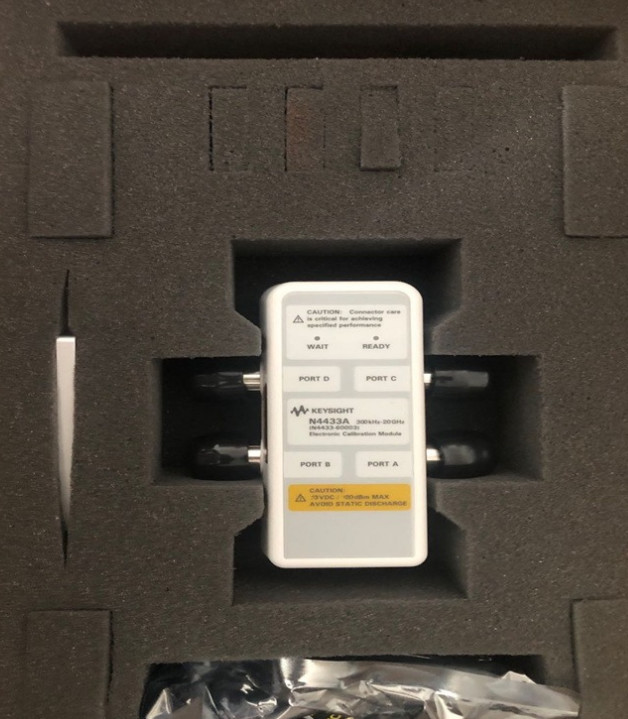 Keysight N4433A Electronic Calibration Module 4 Port Microwave RF ECal Module