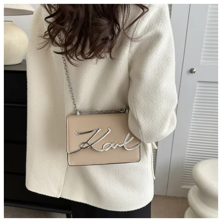 Large Capacity Luxurious PU Leather Women's Shoulder Tote Bag for Sophisticated Women