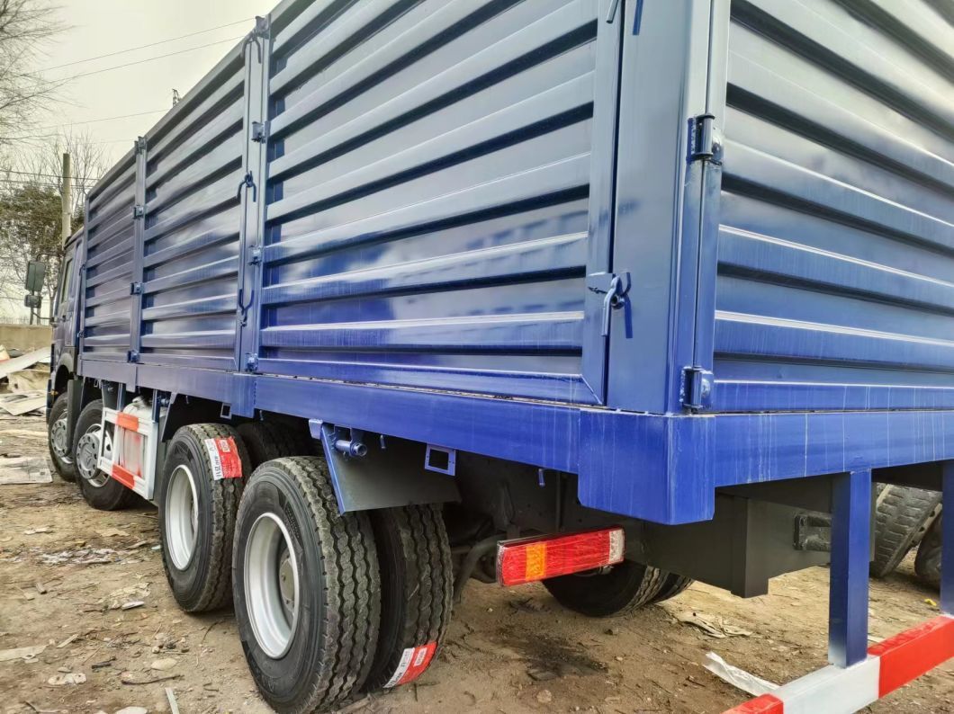 Sinotruck HOWO blue 8*4 Box Truck Secondhand Truck 10tires