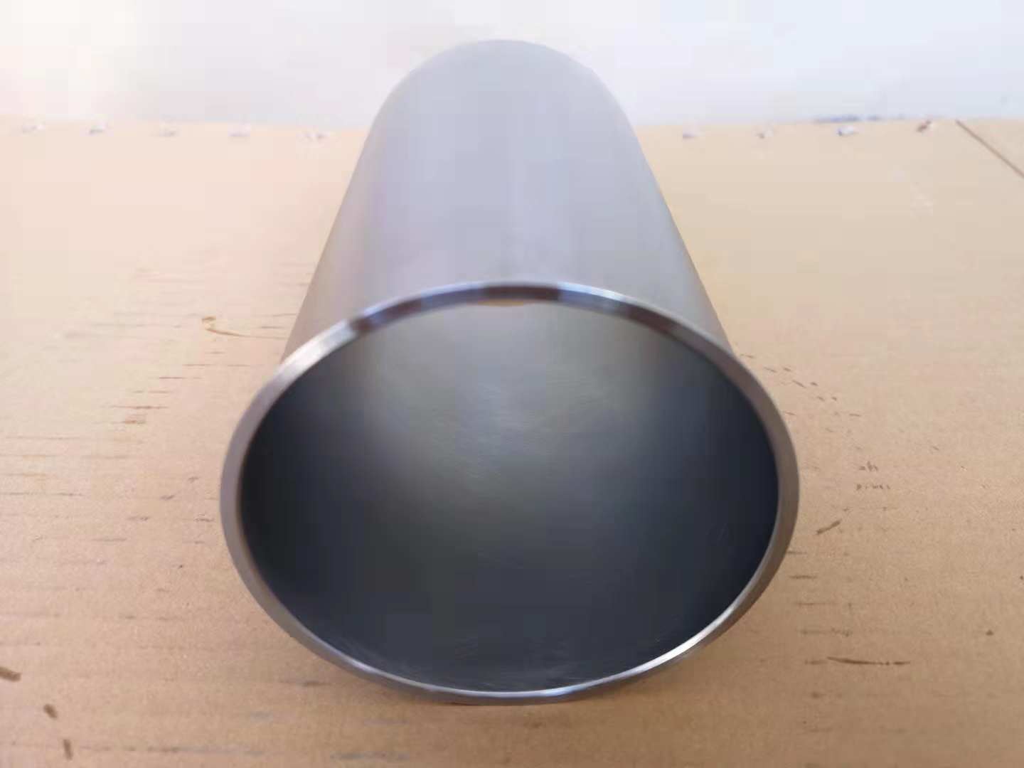 Isuzu Light Truck Engine Parts 4BE1 Engine Liner 8971767160 Thin Wall Stainless Steel Liner Inside Mesh Oil Circuit