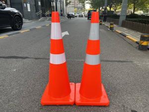 Wholesale Highway Traffic Cone 36 Inch Flexible Pvc Traffic Cones Traffic Cones For Road Construction from china suppliers