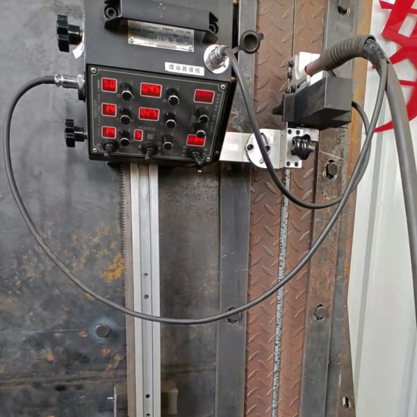 User-Friendly Multi Functional Seam Welding Machine with Magnetic Flexible Rail and Straight Rail