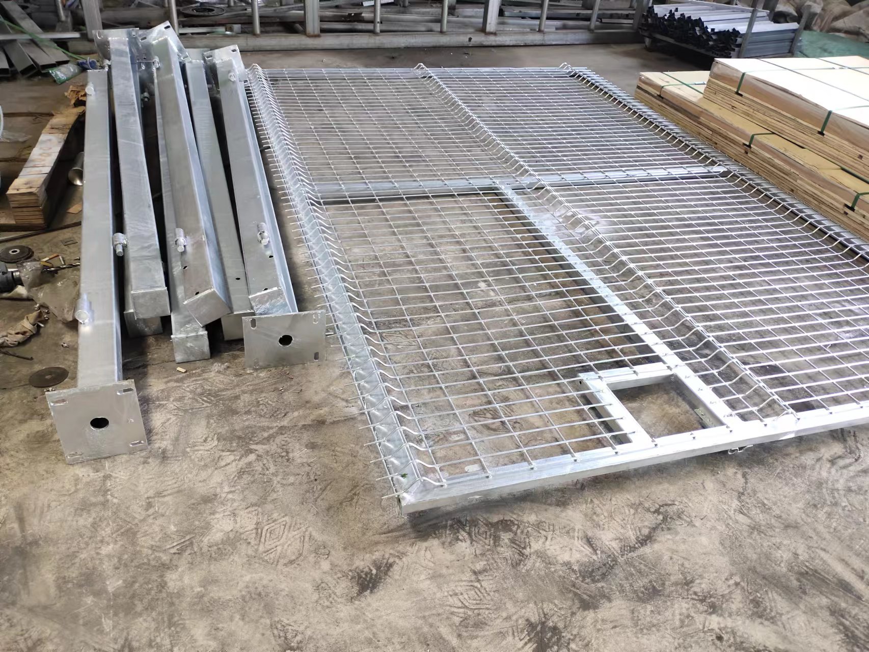double swing gates for curved mesh fence panels