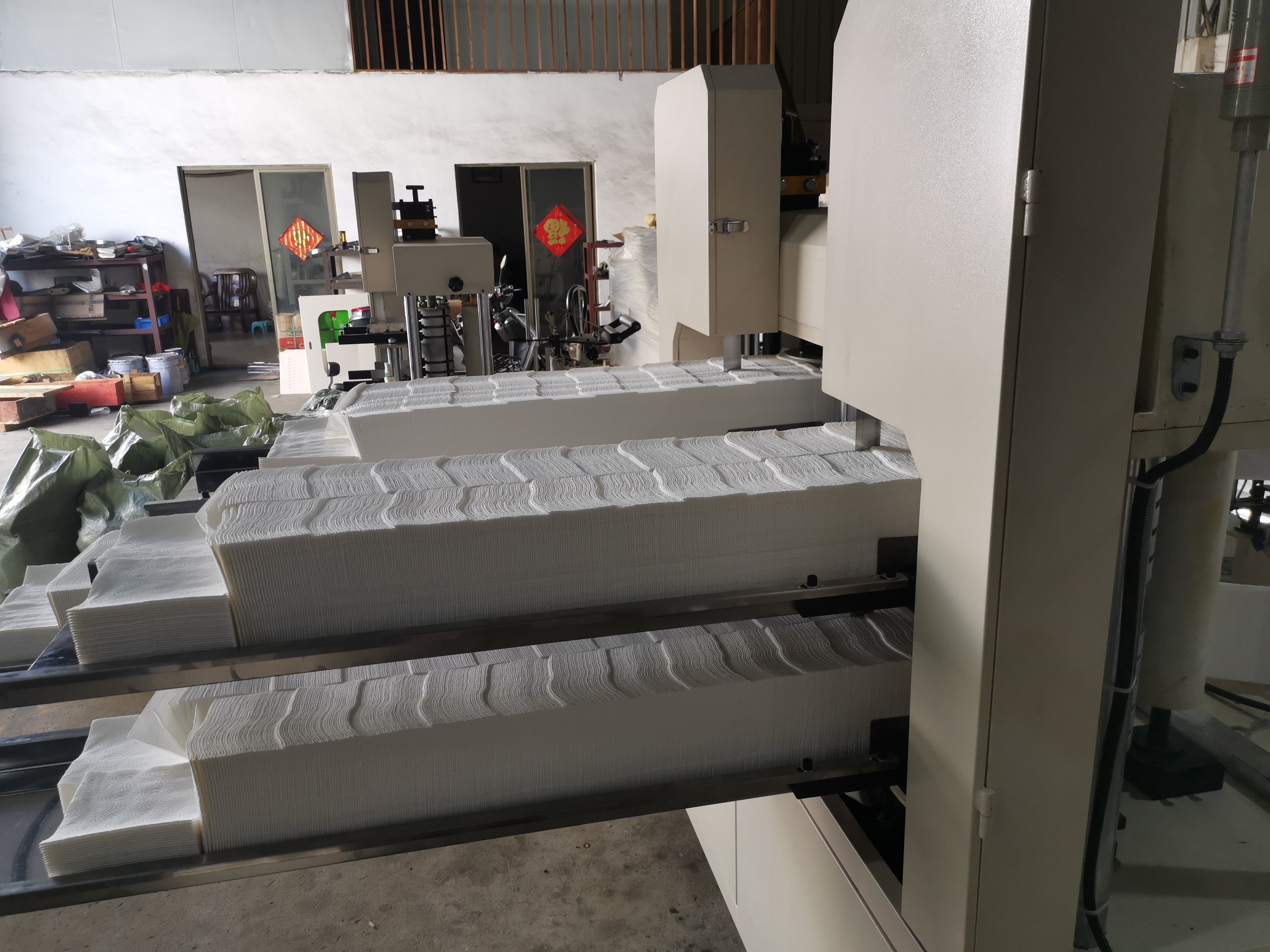 Four Layers Good Quality Napkin Tissue Paper Making Machine Customized