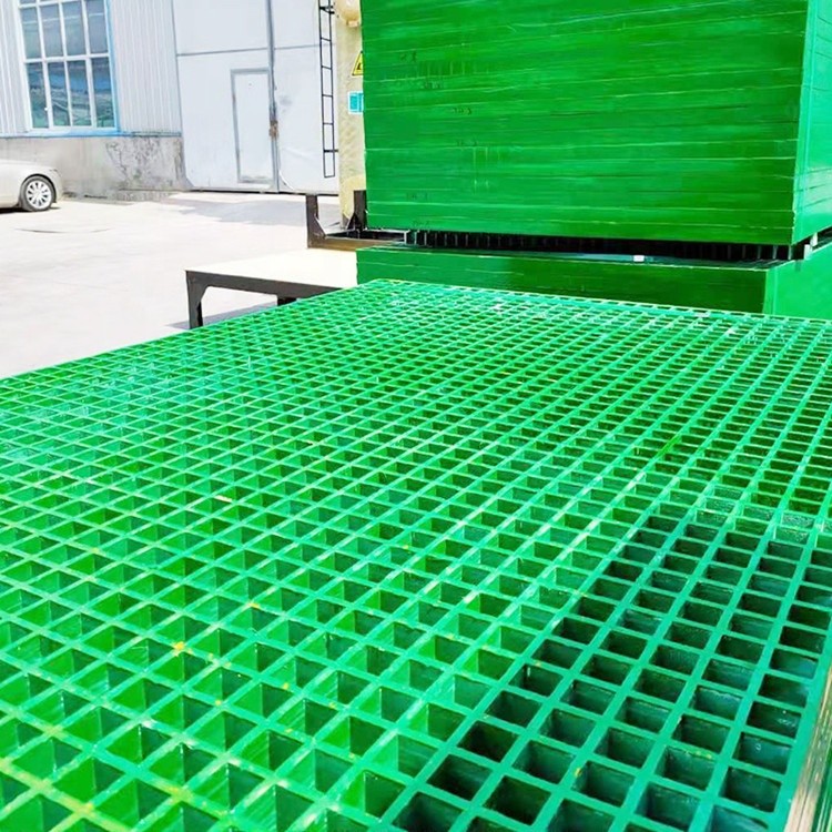 Red Mesh FRP Floor Grating Customized Metal Smelting Grp Panels