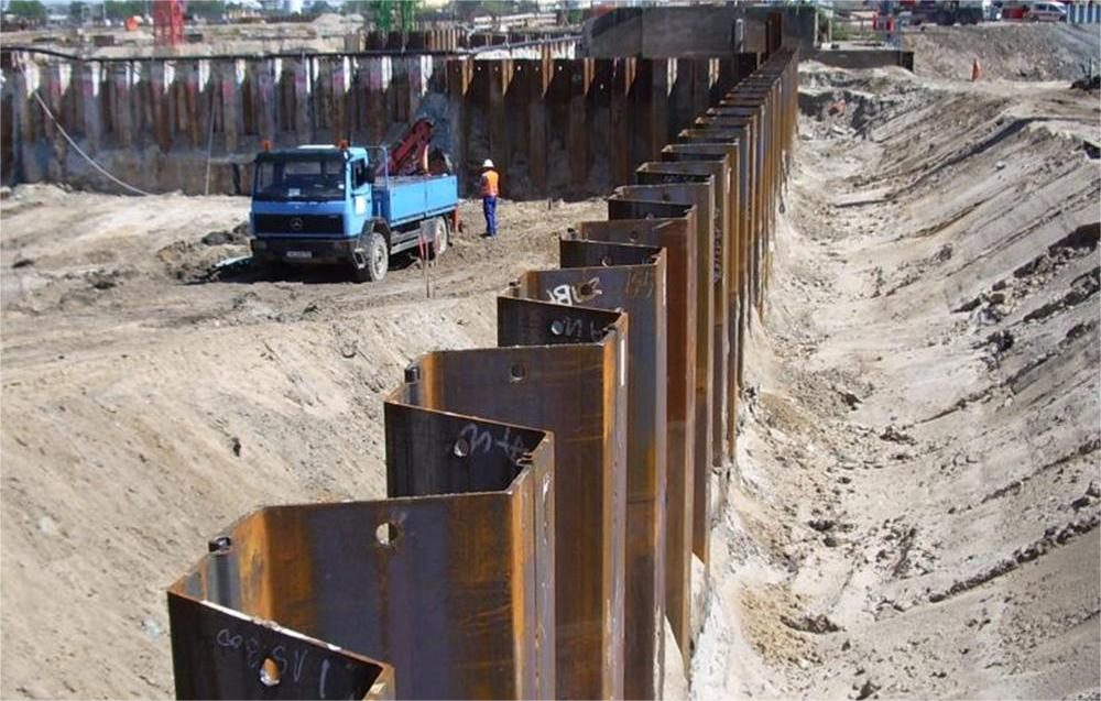 Hat-Type Sheet Piling Adopted for Construction of Retaining wall for Mass Rapid Transit System (MRT)