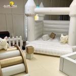 Indoor Kids Soft Play Equipment Commercial Golden And White Kids Party Center