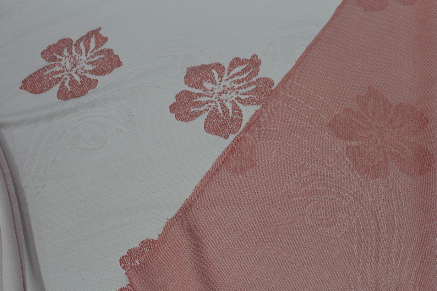 Water Resistant 240gsm Poly Jacquard Knit Fabric With Flower Pattern