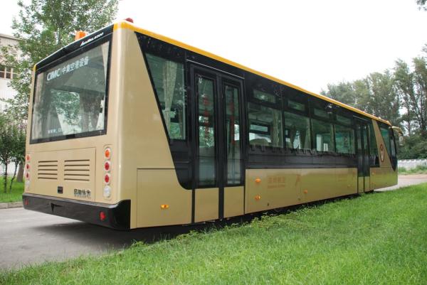 Low Carbon Alloy Steel 51 Passenger Airport Apron Bus , 4 Strok Diesel Engine