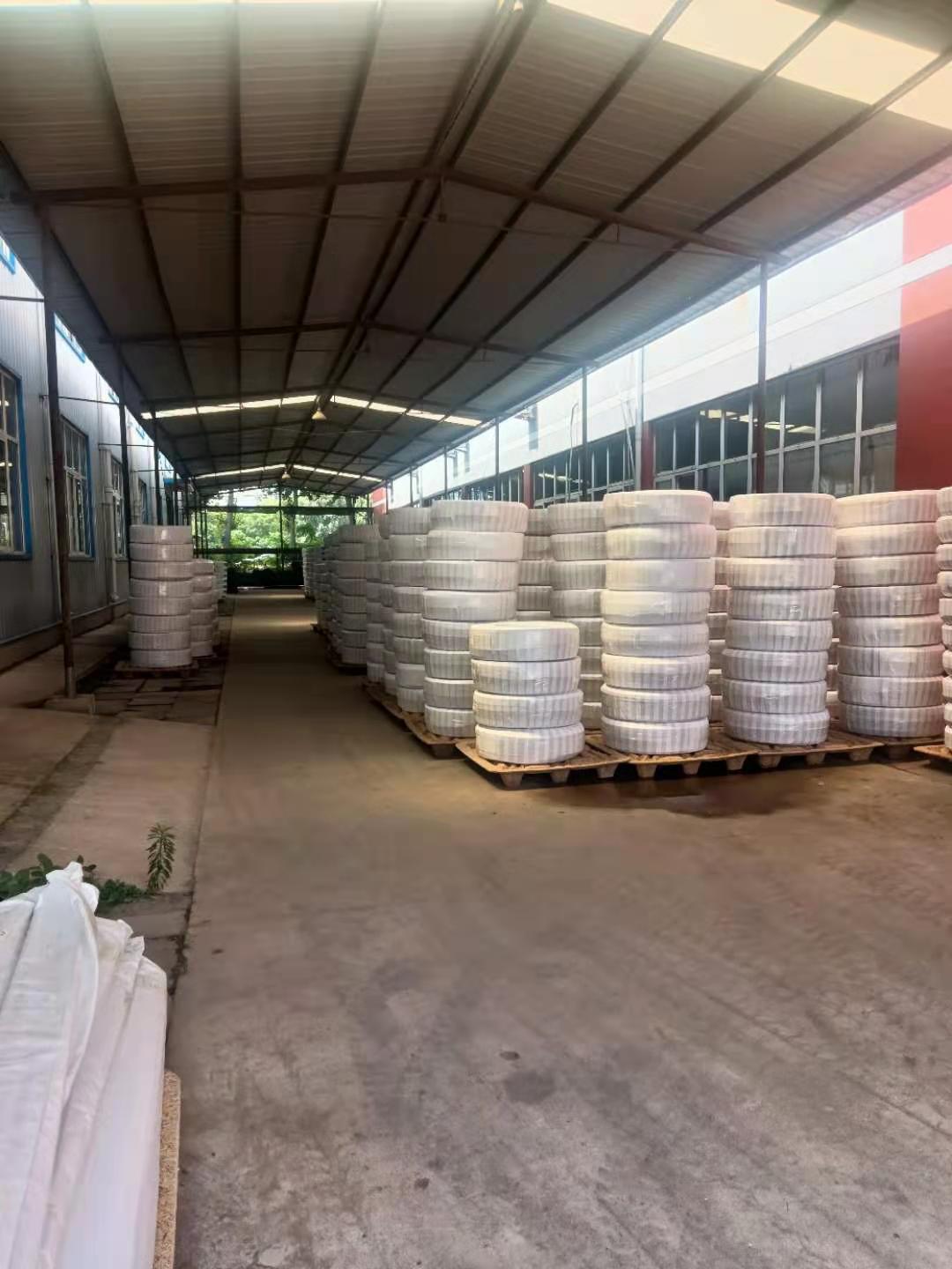 PEX Pipe Plastic Water Pipe for Floor Heating and Plumbing EU Standard 2MM Thickness