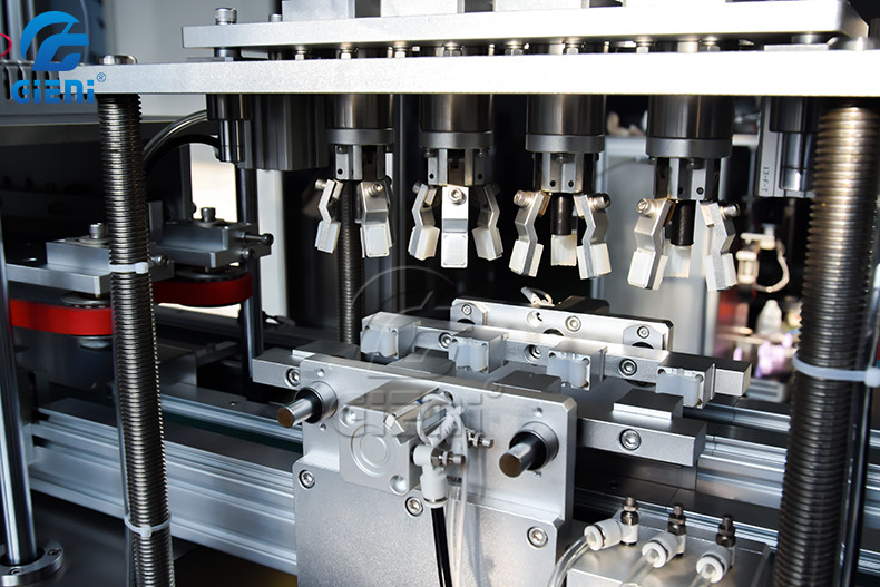 SUS304 Mascara Cosmetic Filling Machine 20L Tank 84PCS/Min