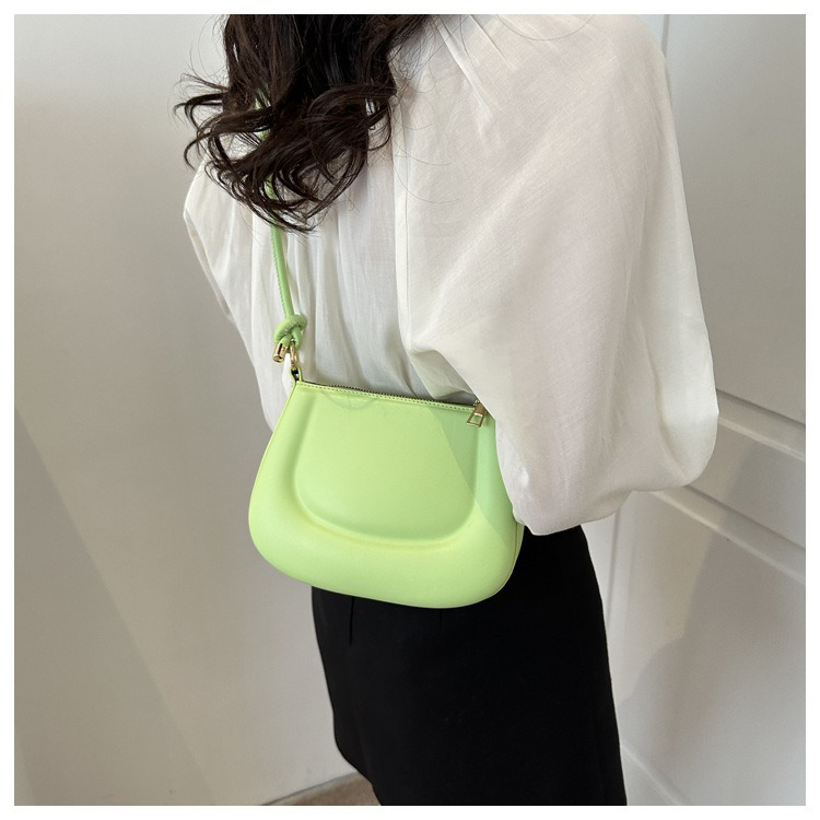 2024 Summer Street Fashion Simple Solid Color Underarm Bag for Daily Life Convenience
