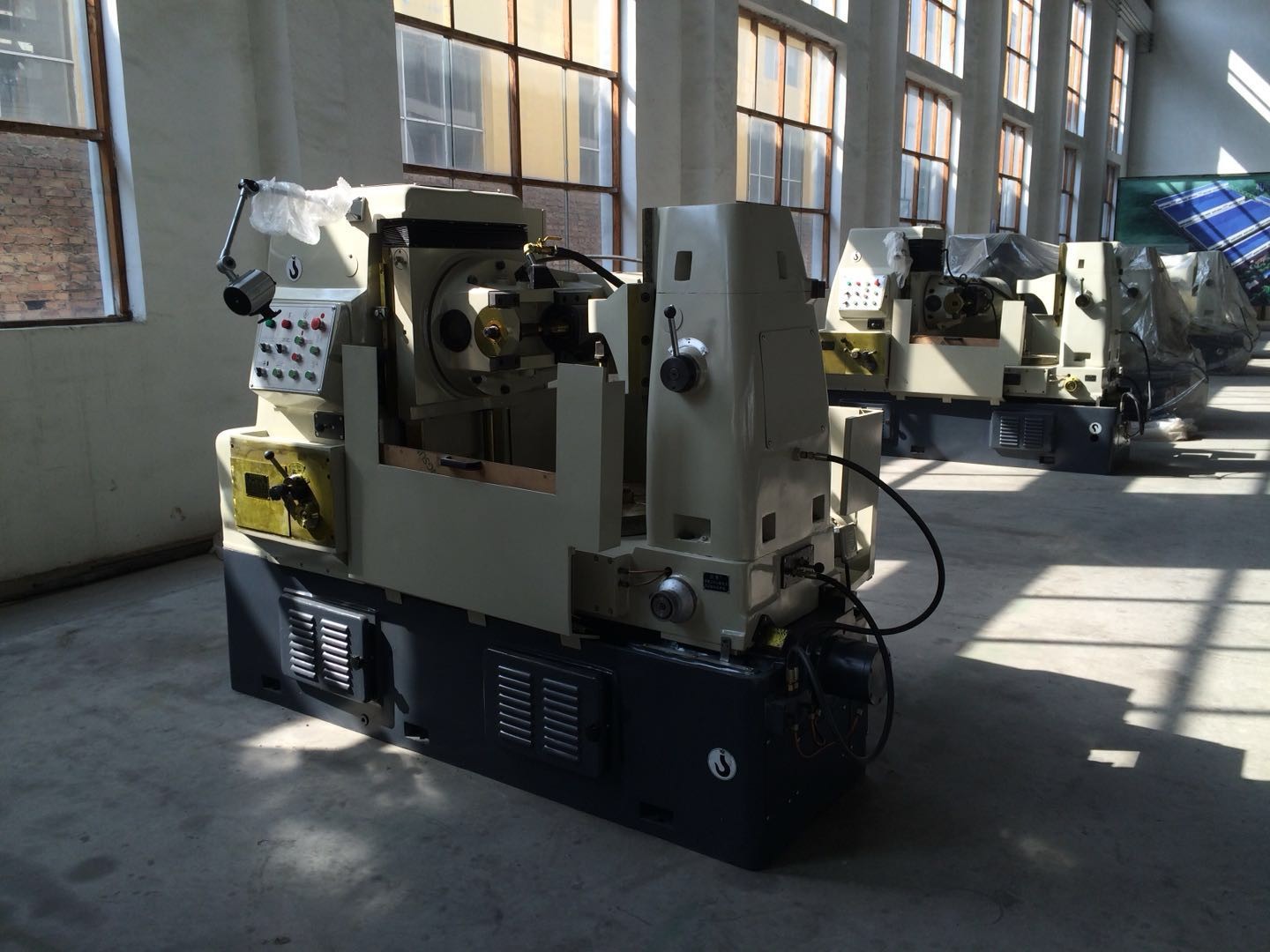 Horizontal Type Gear Hobbing Machine With Servo Motor Hardening Treatment
