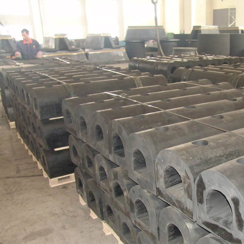 Solid D Rubber Fenders Reliable Shoreline Defense Easy Installation Design