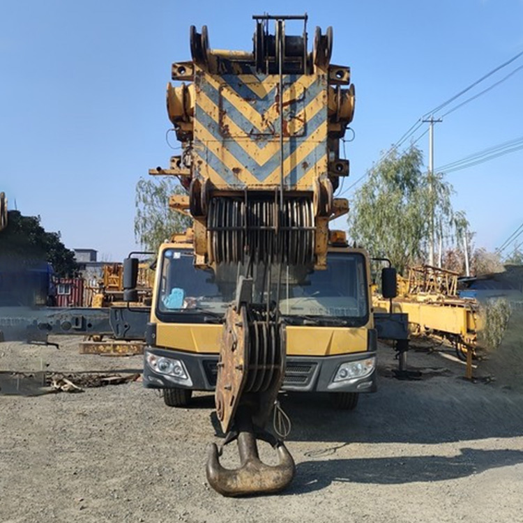 QAY400 Telescopic Crane Truck The Perfect Solution for Your Construction Needs