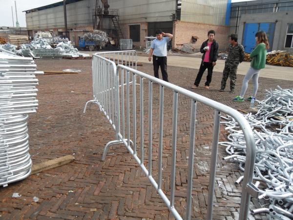 ISO 9001 Crowd Control Barrier Hot Dipped Galvanized 35mm tube wall thick 1.1mm