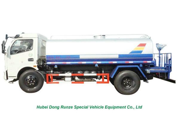 Truck Mounted Stainless Steel Water Tank 6M3 With Water Pump Sprinkler For Water