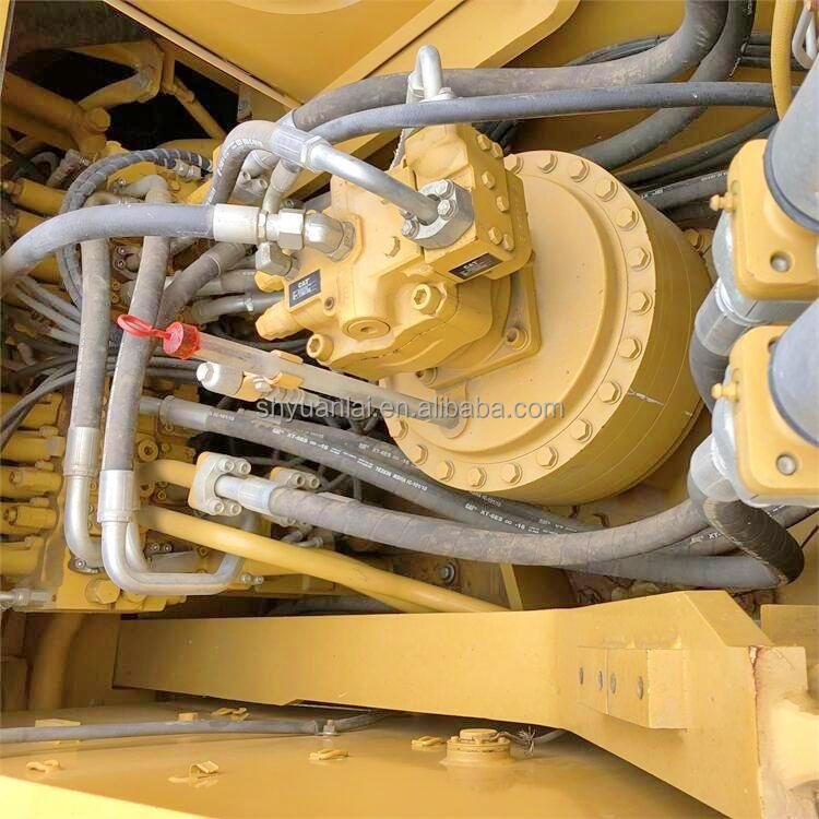 208KW Power Second Hand CAT330B Excavator with Strong Power and Soft Steel Design