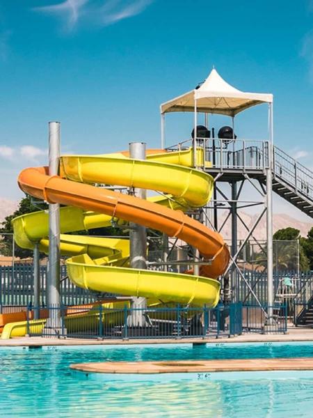 Park Amusement Water Fun Sports Equipment Outdoor Pool With Spiral Tube