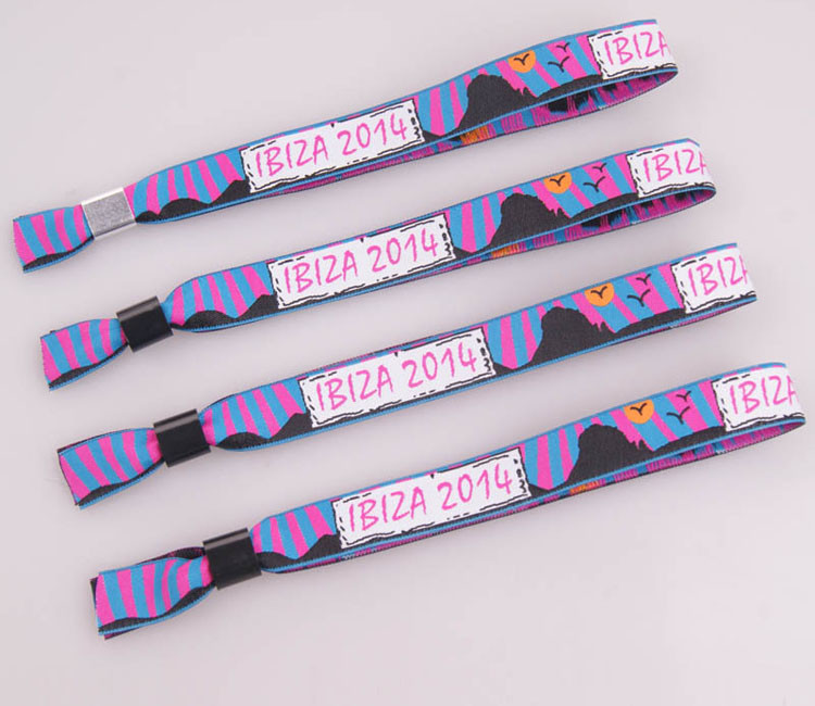 Beautiful Different Color Custom Wrist Band For Club / Bar / Concert