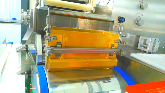 Large Scale Soft Gelatin Encapsulation Machine For Oil And Paste Filling Into Capsule