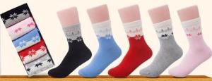 Wholesale Elegant stunning christmas maple weed leaf design high quality cotton OEM socks for women from china suppliers