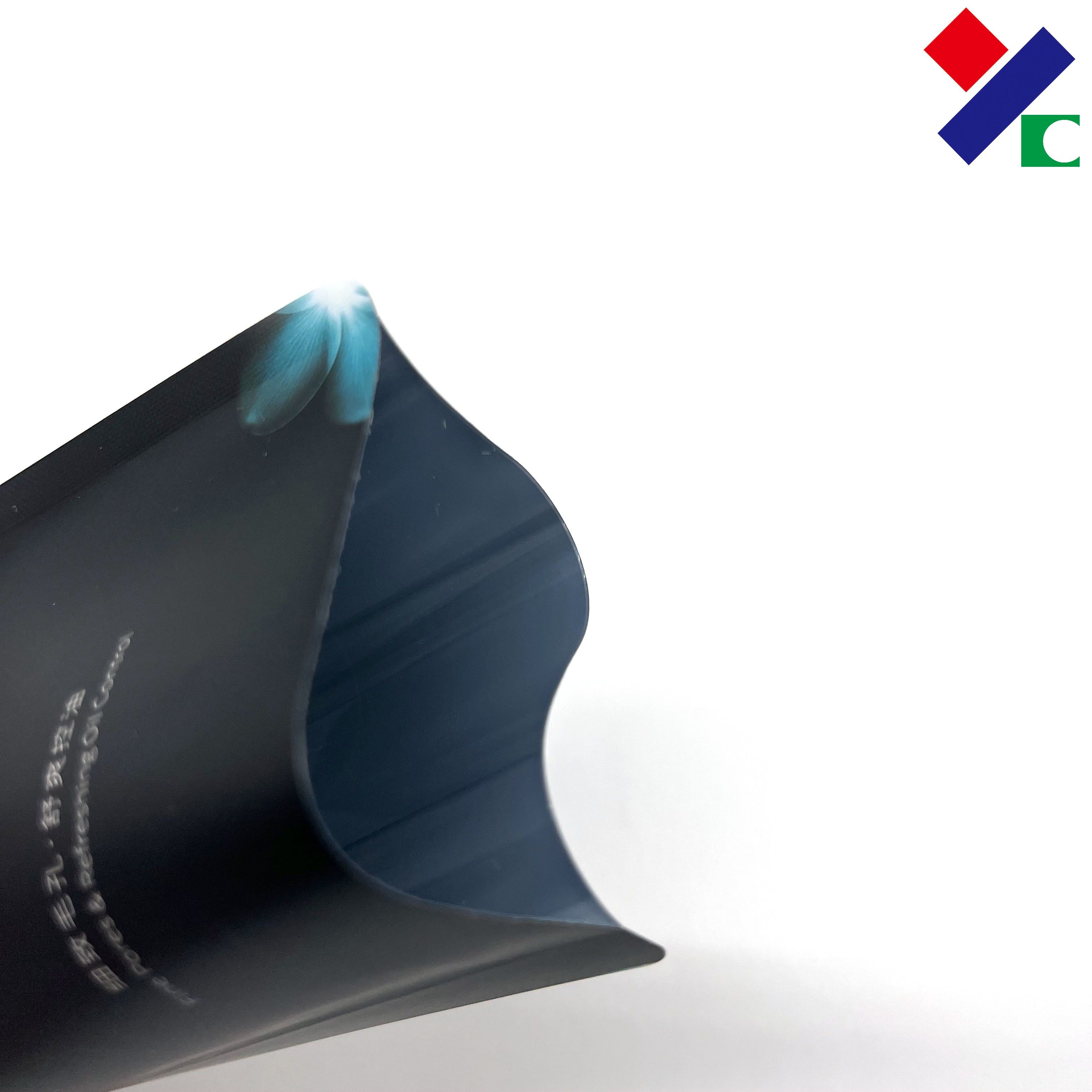 0.2mm Three Side Seal Pouch Custom Matte Printed Foil Laminated Plastic Zipper Bag For Towel