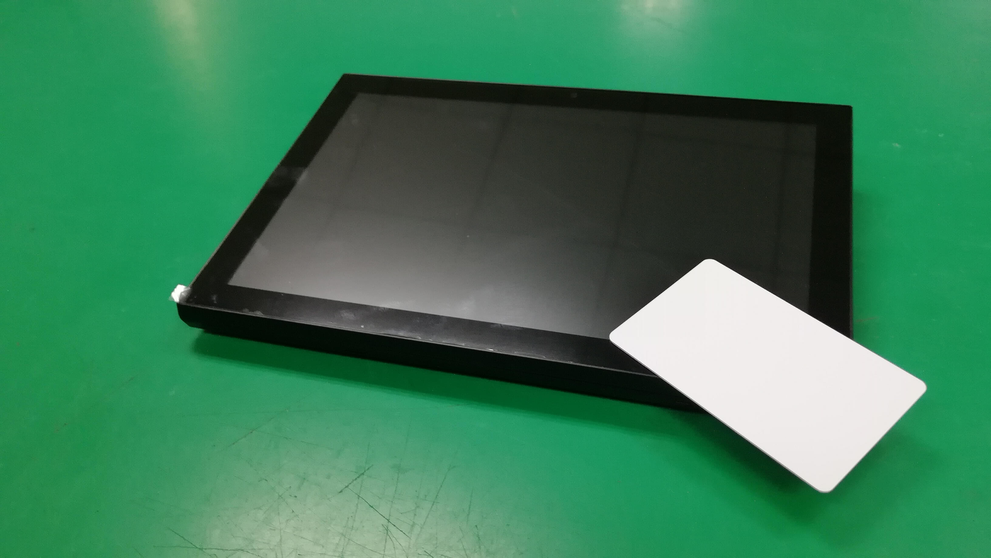 POE Android Touch Wall Mounted NFC Reader 10'' Tablet With LED Light For Time Attendance