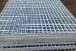 Anti Slip Compound Galvanized Steel Toothed Serrated Steel Grating 32 X 5 Mm