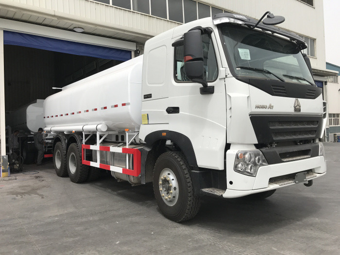 21cbm Fuel Oil Truck , Transportation Oil Tanker Truck