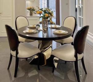 Wholesale High End Red Solid Wood Table Top Stainless Steel Base Round Dining Tableish from china suppliers