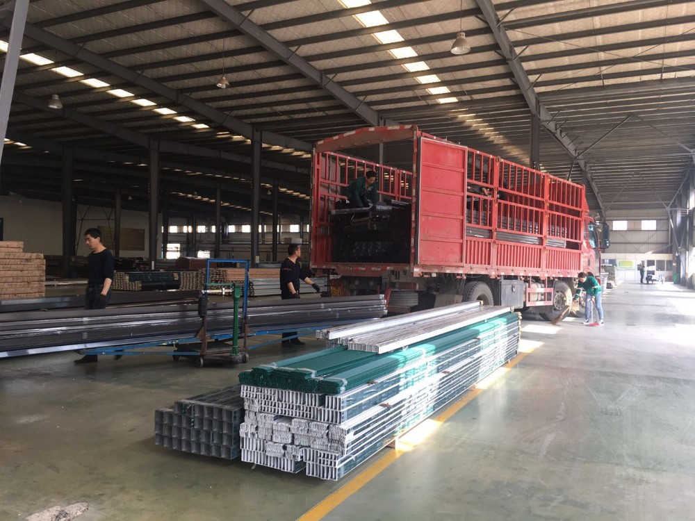 ship to USA solar rail aluminum profiles