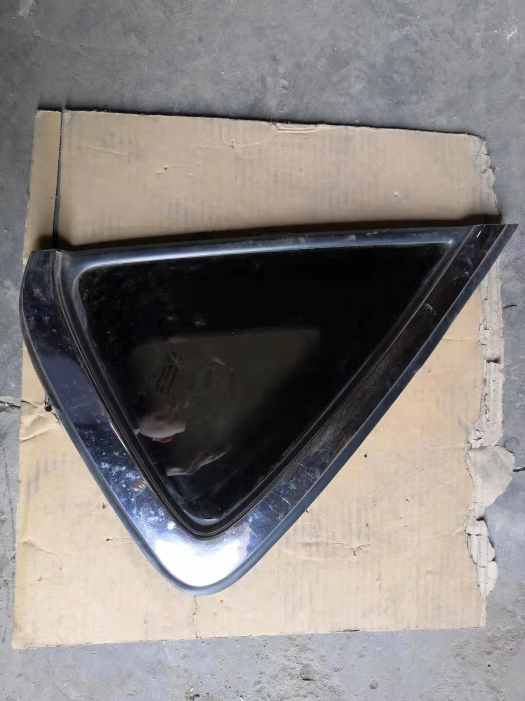 Infiniti Ex25 Rear Triangle Automotive Laminated Glass Manufacturer