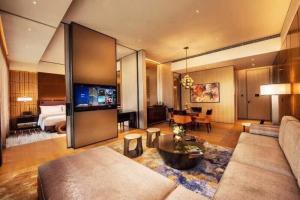 Wholesale 2440x1830mm Laminated Glass Panels from china suppliers