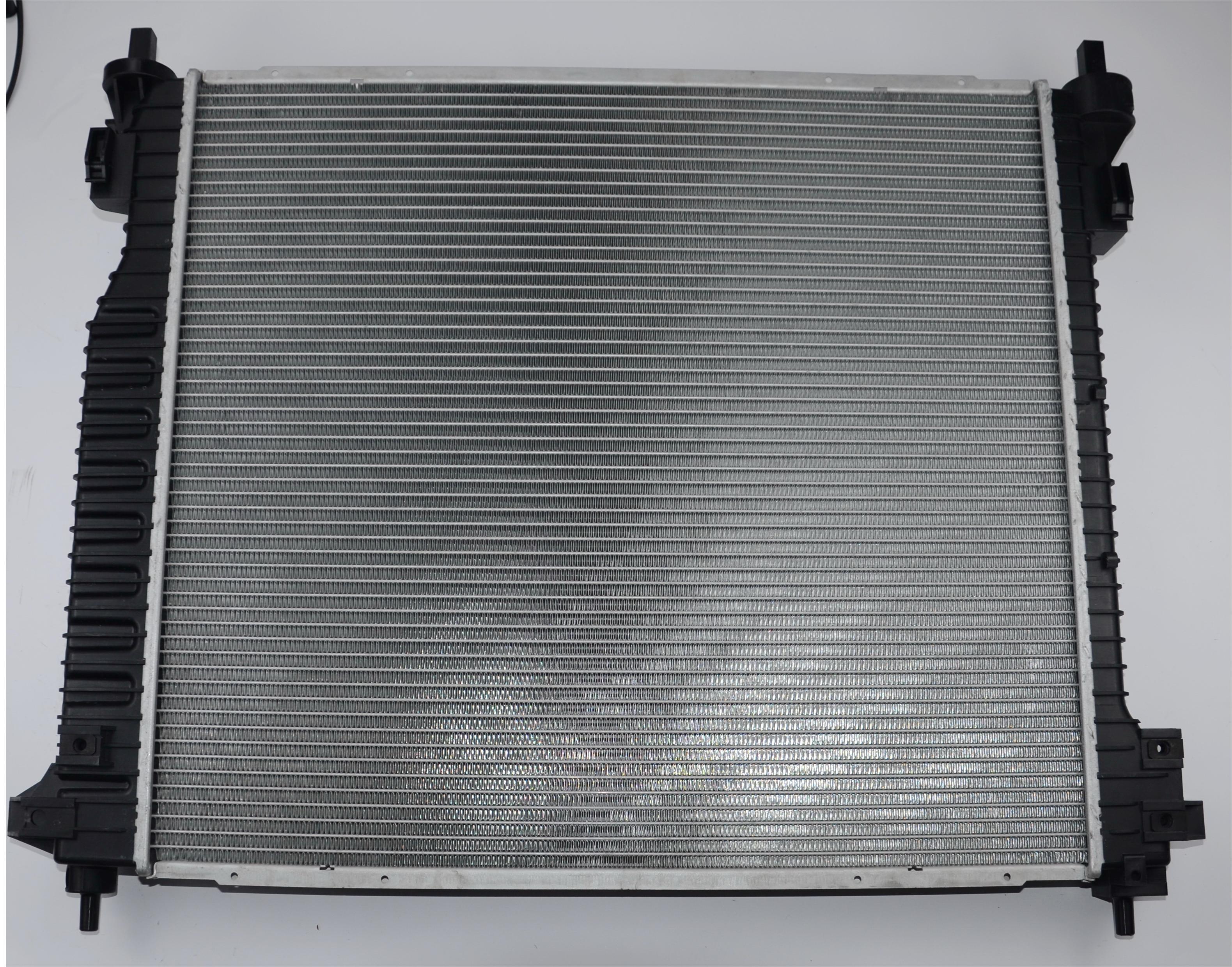 Customized Car Fitment Cadillac SRX 20926497 Aluminum Radiator with Plastic Water Tank