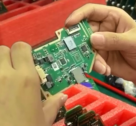 ISO-Certified SMT PCB Assembly Leveraging The Latest Surface Mount Through-Hole And Mixed Technologies