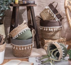 Wholesale Handicraft Natural Seagrass Storage Basket With Handle ECO Friendly Kids Toy Clothes Baskets Storage Home Decoractions from china suppliers