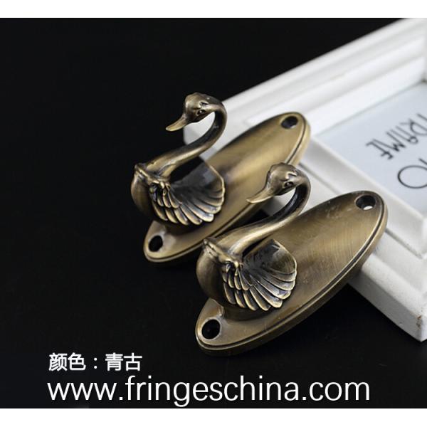 High quality classical customized metal zinc alloy curtain hooks for home decorations