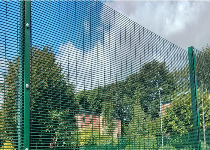 2400mm 358 High Security Fence