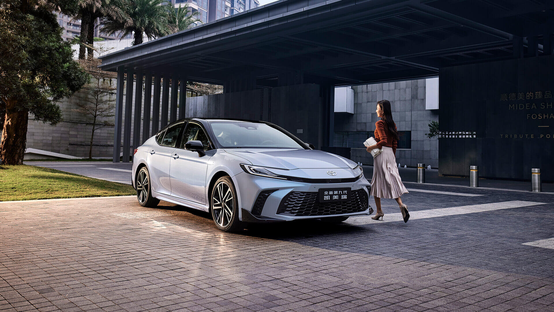 72kw Combined Maximum Power Toyota Camry 2024 Hybrid Gasoline Petrol Luxury Electric EV Sedan Car