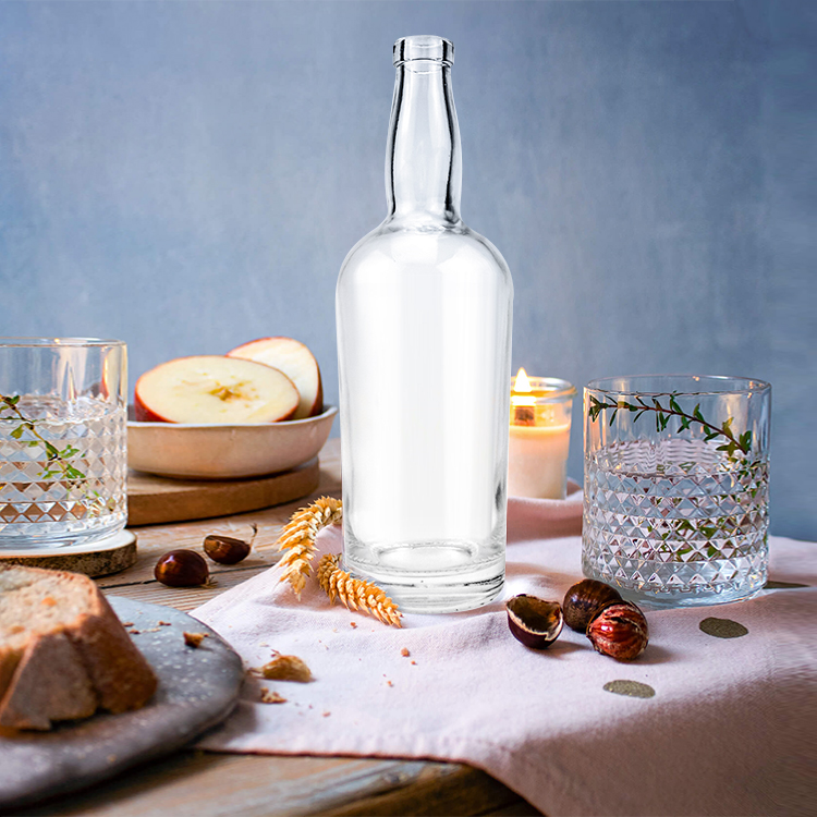 Carbonated Drinks 750ml Whisky Glass Bottle with Cork
