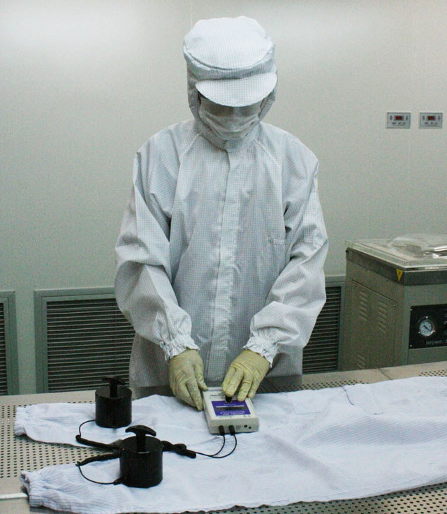 SGS White Blue 0.35kg 10000 Class Cleanroom ESD Smock