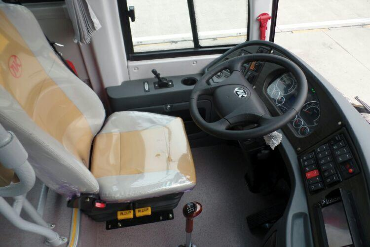 Design 12m Party Bus Luxury Coach with Yuchai Engine and 65 1 1 Seats 67 Seater Bus