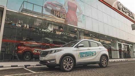 Dongfeng Glory E3 Electric SUV Cars EV AMG Drive Unit Electric 5 Seater Car