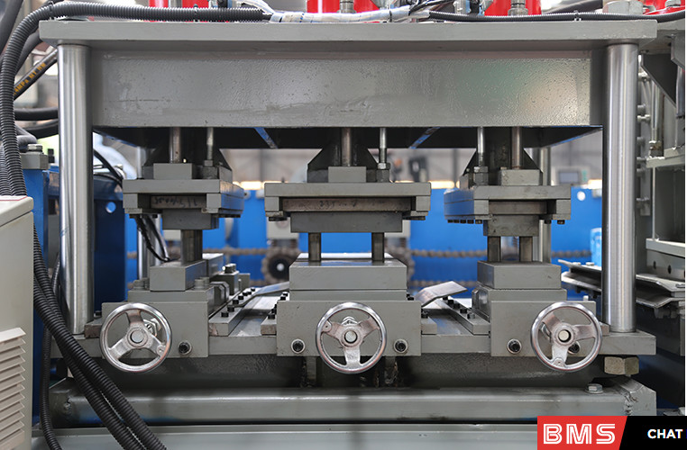 Shaft 75mm Thickness 1.2 1.6mm C Purlin Forming Machine