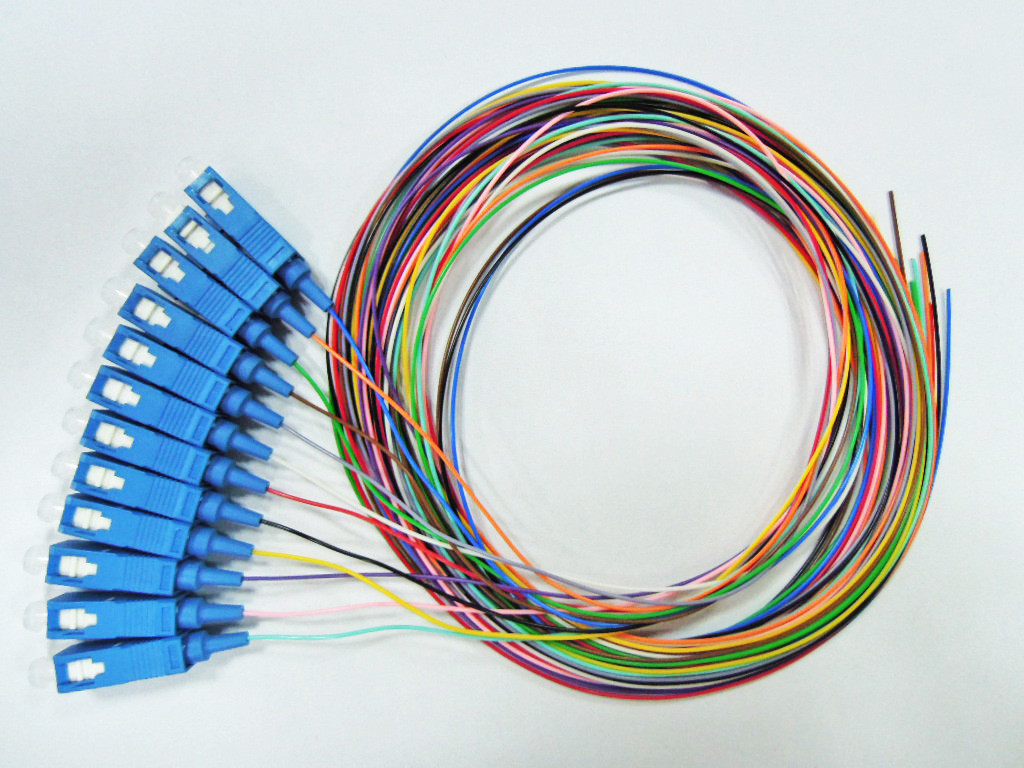 12 Core Fiber Optik Pigtail SC/LC/ST/FC 12 Strand 0.9mm Tight Buffered Durable