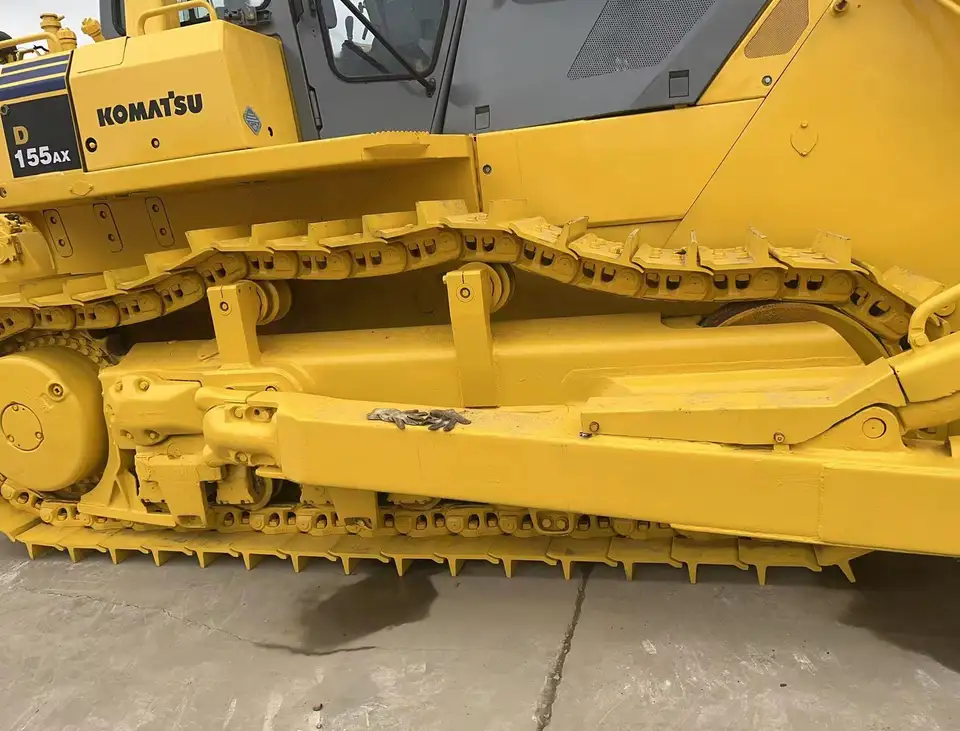 Manufacturing Plant Komatsu D155AX D65 D155A Track Dozer with Strong Power